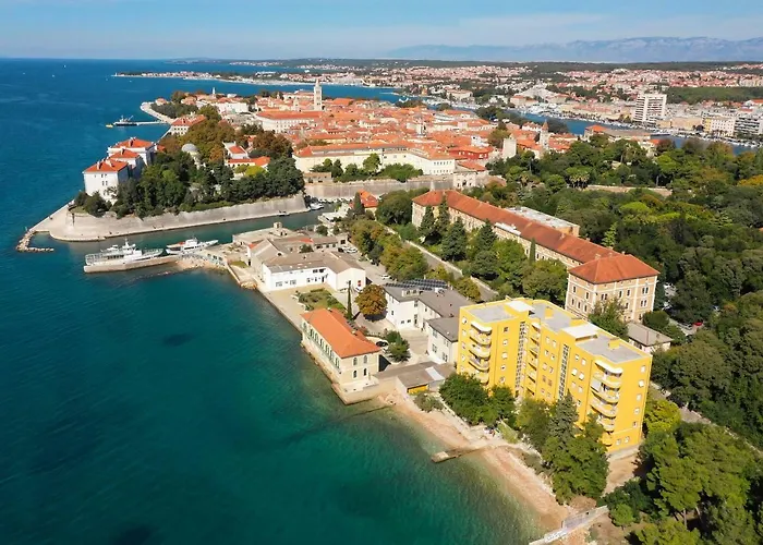 Caisa Classic Beachfront Apartament Zadar