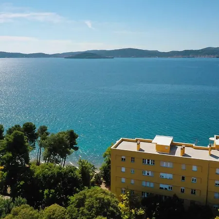 Apartment Caisa Classic Beachfront *