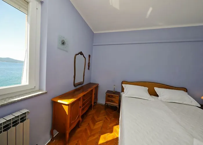 Caisa Classic Beachfront * زادار